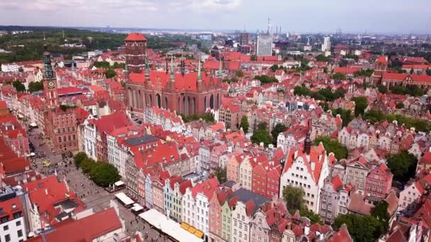 Gdansk Old Town Aerial Shot Bazylika Mariacka Edifícios Circundantes Gdansk — Vídeo de Stock