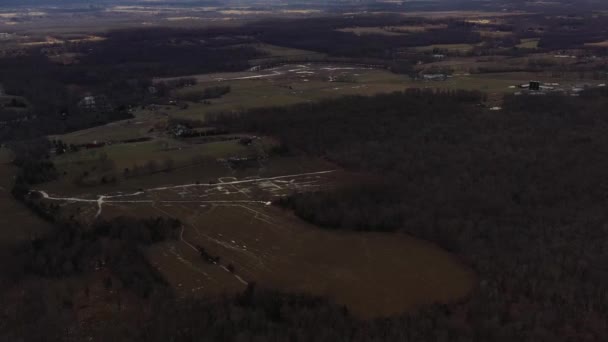 Dron Zvedá Jak Vznáší Nad Údolím Oblasti Catskill Mountains Odhaluje — Stock video