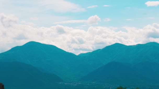 Dimmigt Bergslandskap Naturen Dimma Moln — Stockvideo