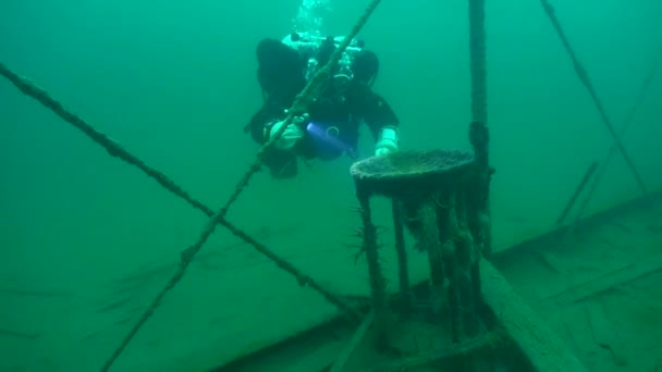 Plongeur Explore Forge Sur Roue Aubes Orfèvrerie Goddard — Video