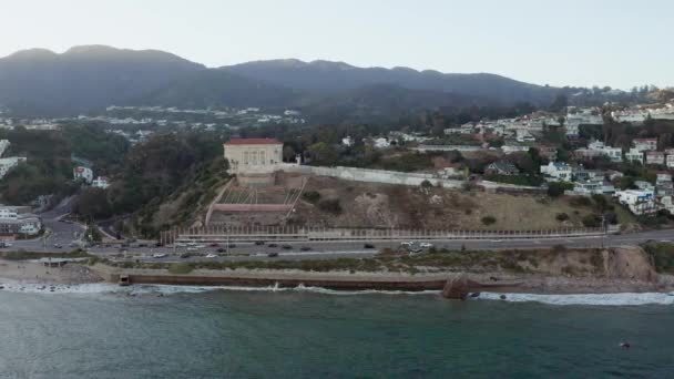 Drone Aérien Dessus Plage Malibu Pacific Coast Highway Getty Villa — Video