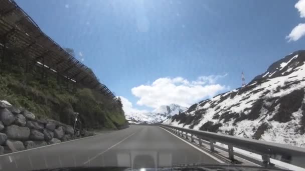 Οδηγώντας Ένα Αυτοκίνητο Για Την Εκκαθάριση Roads Στην Arlberg Στην — Αρχείο Βίντεο