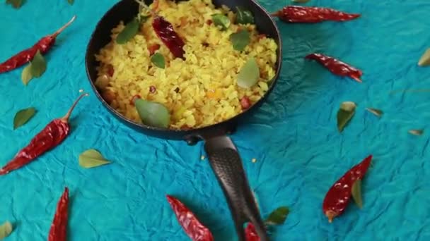 Kande Pohay Aloo Poha Oblíbený Indický Recept Snídani Použitím Flattenové — Stock video