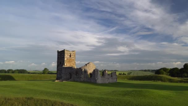 Knowlton Church Dorset England Långsam Panorering Morgonljus — Stockvideo