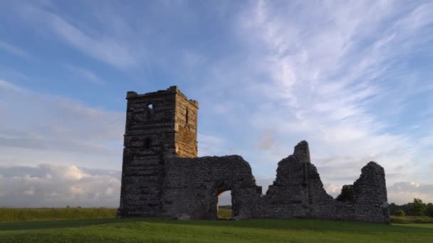 Knowlton Church Dorset England Långsam Panorering Morgonljus — Stockvideo