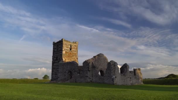 Knowlton Church Dorset England Långsam Panorering Morgonljus — Stockvideo