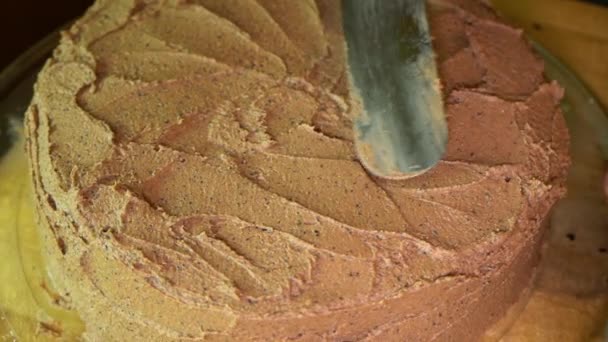 Глазурь Украшение Шоколадный Торт Кофе Шоколадной Глазурью Вид Сверху Замедленная — стоковое видео
