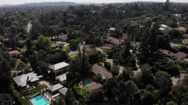 圣马利诺的4K空中透视 这是在So Cal的一个富裕地区拍摄的慢镜头 — 图库视频影像