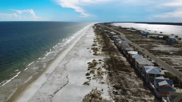 Dit Drone Video Van Een Strand Met Golvende Oceaangolven Het — Stockvideo