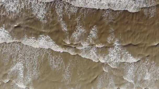 Вгорі Вниз Видно Хвилі Розбиваються Піднімаються Розвитком Послідовності Плавці Являються — стокове відео