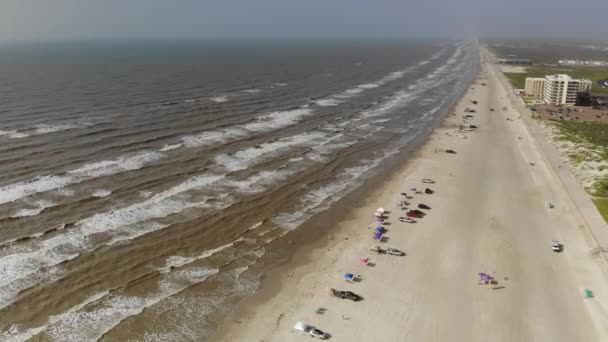 Rising Broad View Ocean Beach Flying Forward Length Tide Line — Stock Video