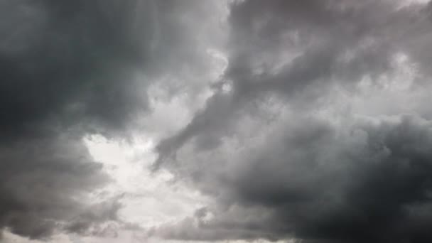 Ominous Dark Grey Storm Clouds Fast Gloomy Cloudscape Time Lapse — Stock Video