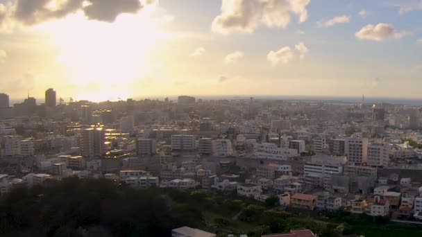 Таймелапс Высокого Угла Закат Над Городским Районом Мбаппе Окинава Япония — стоковое видео