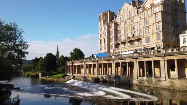 Statisk Slow Motion Skott Pulteney Weir Och Empire Hotel Bath — Stockvideo
