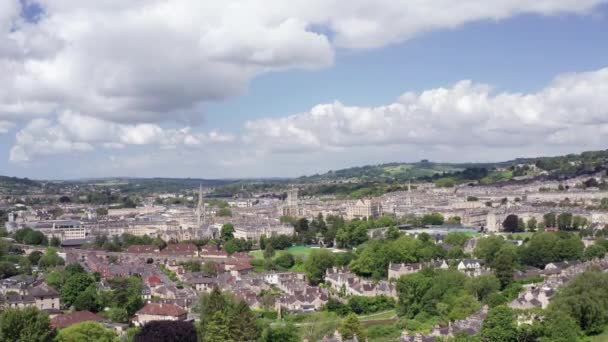 Tiro Aéreo Afastando Cidade Bath Incluindo Bath Abbey Sudoeste Inglaterra — Vídeo de Stock