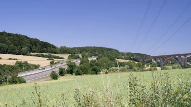 夏休みドイツの高速道路の交通 オートバーン ドイツ ヨーロッパ — ストック動画
