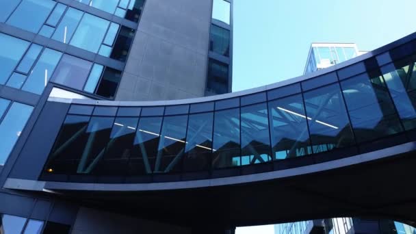 Poleć Siedziby Głównej Google Dublinie Panning Shot — Wideo stockowe