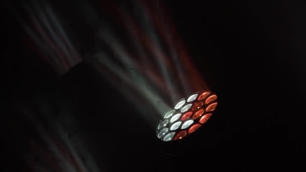 Luces Concierto Robóticas Rojas Blancas Material Filmación Roll — Vídeo de stock