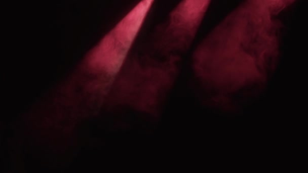 带有薄雾的红色光束音乐会灯 设备B Roll镜头 — 图库视频影像
