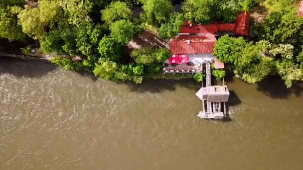 Aerial Topdown Slidling Shot Ship Mill Mura River Austria Slovenia — Vídeos de Stock