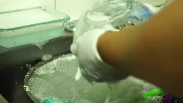 Person Washing Dishes Sink Running Water Contributing Global Water Crisis — Stock Video