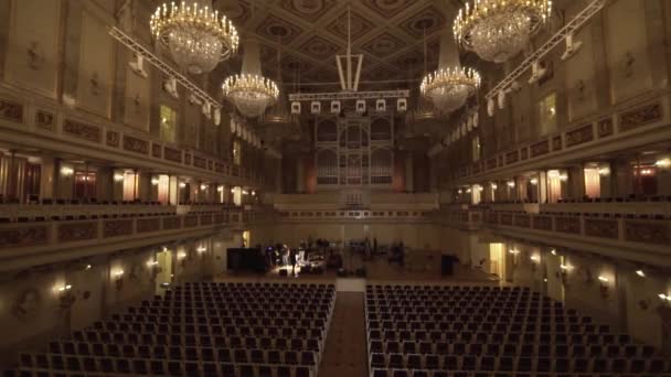 Berlin Almanya Çok Güzel Avizesi Olan Konzert Konser Salonunun Geniş — Stok video