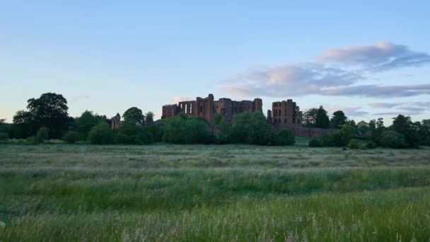 Zeitraffer Der Ruinen Der Burg Kenilworth Von Der Wiese Einem — Stockvideo
