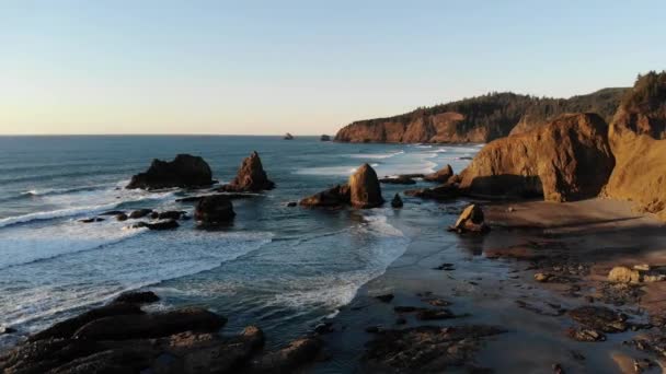 Drone Flies Tidal Pools Sea Stack Beach Sundown — Stock Video