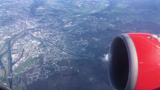 Вид Турбіни Літака Над Містом Краєвид Європи — стокове відео