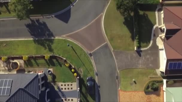 Aerial Drone Shot Moving Suburban Brisbane Streets Looking Straight Unique — Vídeo de stock