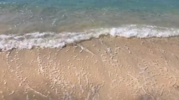 Бірюзові Морські Хвилі Піску Біля Берега Острові Гілі Траванган Балі — стокове відео