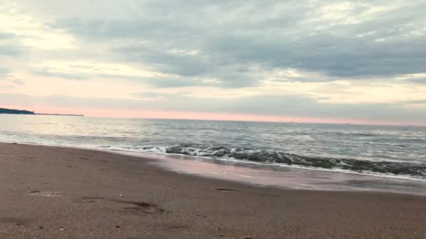 View Sea Waves End Beach Shore Nice Cloudy Sky Sunset — Stock Video