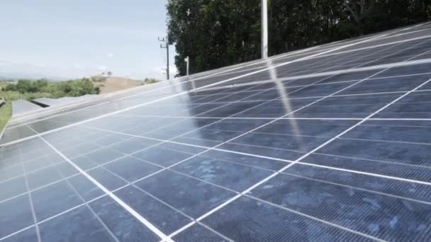 Close Dolly Estrarre Modulo Fotovoltaico Solare Policristallino Una Grande Fattoria — Video Stock