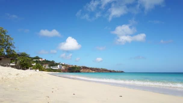 Vlny Řítící Podél Pobřeží Této Úžasné Pláže Grenadě — Stock video