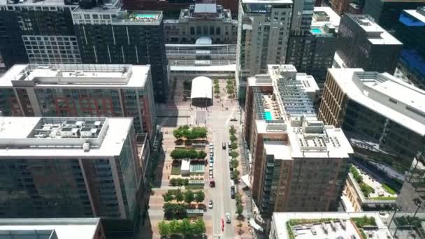 Drone Girato Guardando Giù Strade Del Distretto Lodo Denver Con — Video Stock