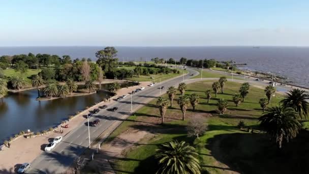 蒙得维的亚上空高空飞行乌拉圭Parque Rodo — 图库视频影像