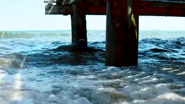 Turbulent Waves Sea Reflect Pier Water Hits Wooden Piles Driven — Stock Video