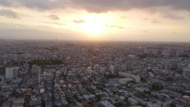 Légi Felvétel Tokió Városáról Naplementekor Beton Dzsungel Egész Horizonton — Stock videók