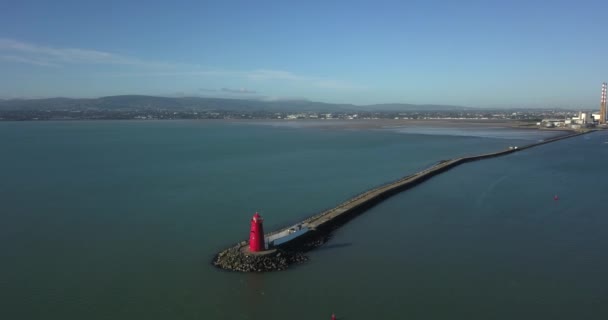 Beautiful Aerial Footage Poolbeg Lighthouse Entrance Dublin Bay — Stock Video