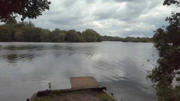 Ponto Pesca Grande Lago Aberto Inglaterra — Vídeo de Stock