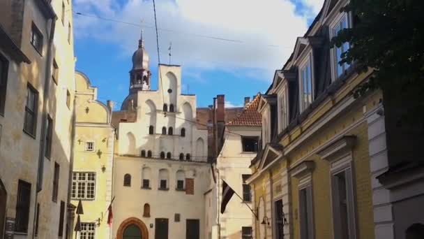 Skud Fokus Three Brothers Huse Bunden Gade Riga Letland – Stock-video