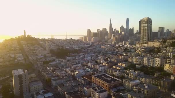 Luchtfoto Pan Onthult Het Centrum Van San Francisco Tijdens Zonsopgang — Stockvideo