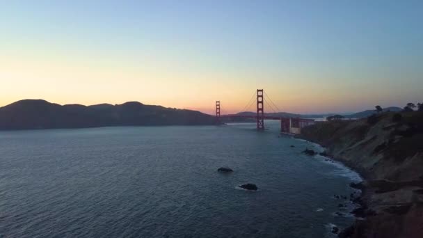 Crane Reveal Golden Gate Bridge San Francisco — Stock video