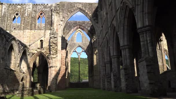 Tintern Abbey Monmouthshire Wales Ruïnes Van Het Cisterciënzer Klooster — Stockvideo