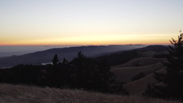 Die Unter Den Horizont Tauchende Sonne Auf Dem Berg Tamalpais — Stockvideo
