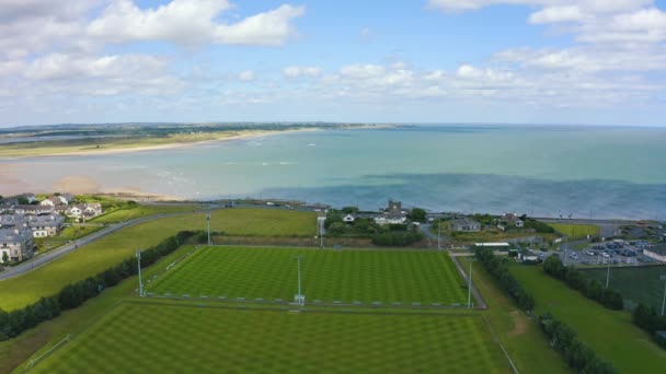 Campo Fútbol Flyover Lado Costa — Vídeo de stock