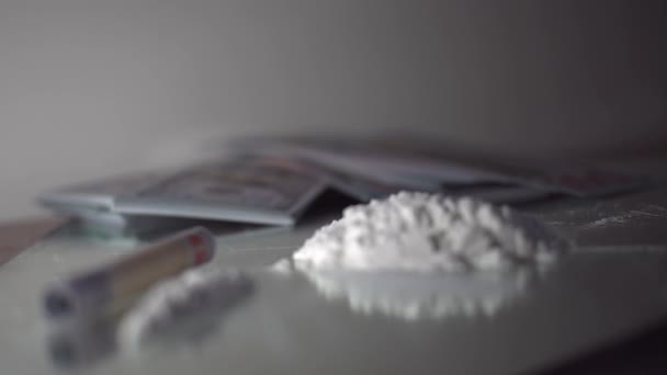 Ναρκωτικά Και Χρήματα Απομονωμένη Σκηνή Δραματική Σχάρα Εστίαση Λευκή Σκόνη — Αρχείο Βίντεο
