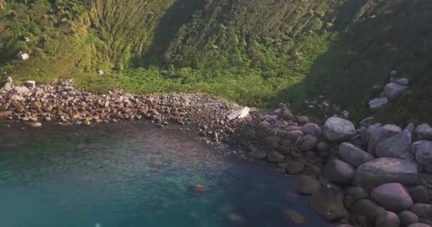 Αεροφωτογραφία Του Σπασμένου Σκάφους Βράχια Στο Isla Del Arvoredo Florianopolis — Αρχείο Βίντεο