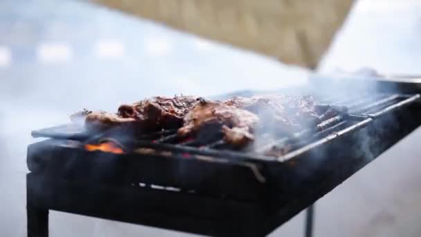 Slow Motion Scatto Venditore Strada Asiatico Che Cucina Ayam Bakar — Video Stock