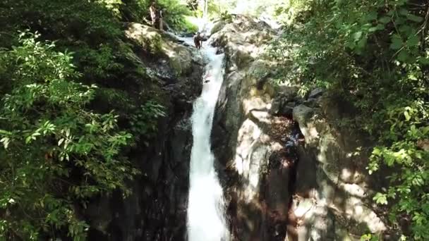Panning Drone Shot Someone Going Natural Waterslide Alingaling Waterfall Bali — Stock Video